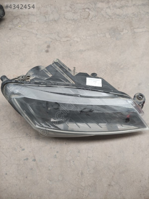 3V1941018A Skoda Super b sağ ön far