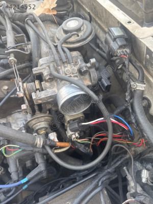 Toyota Carina ve corona 2000 benzinli otomatik gaz kelebeği