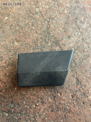 AUDİ A3 DİREK KORUYUCU PARÇA 8P4853589