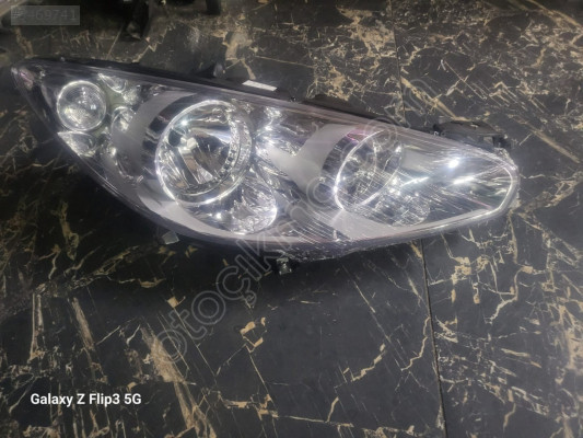 Peugeot 308 sağ ön far