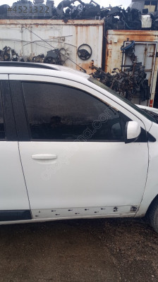 Dacia Lodgy sağ ön kapı