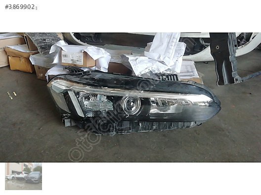 Honda Civic Sağ Ön Far Ünallar Oto Yedek Parça Stoklarında