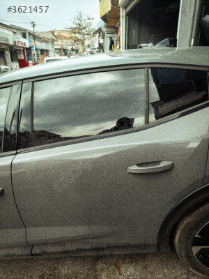 Peugeot 408 sol arka kapı