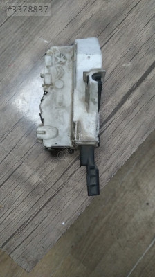 Citroen C4 sağ ön kapı kilidi