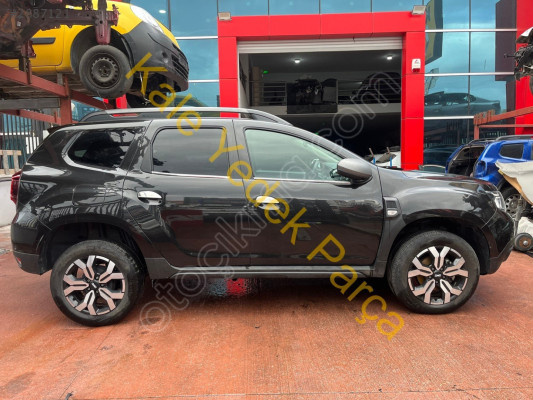 Dacia Duster 2 XJD Tavan Hatasız Kesme (Siyah)