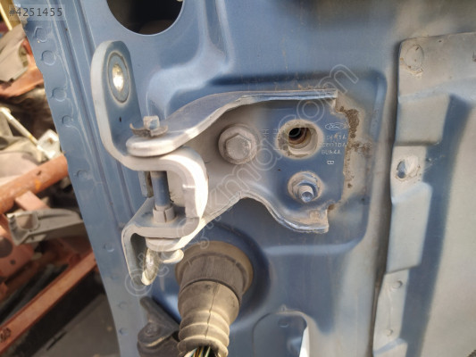 ÇIKMA FORD CONNECT SAĞ ÖN KAPI MENTEŞESİ ÜST