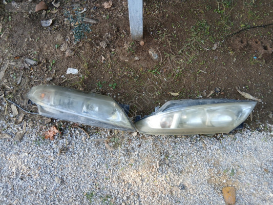 Renault laguna 2 sol far çıkma