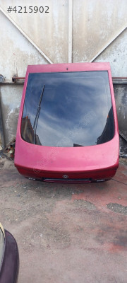 Mazda 626 bagaj kapağı