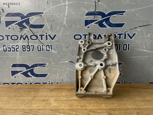 AV2Q-8D611-AB Klima Kompresör Braketi CourierFiesta 20182023