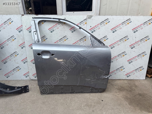 Peugeot 2008 sağ ön kapı (az hasarlı)
