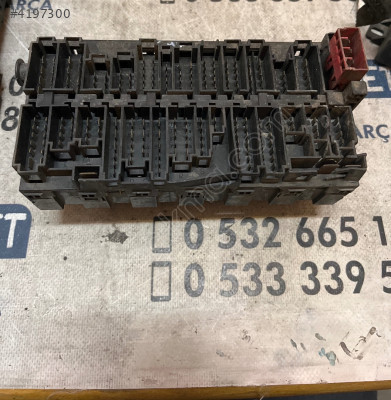 ÇIKMA VW TRANSPORTER T4 357 937 039 357937039 SİGORTA KUTUSU