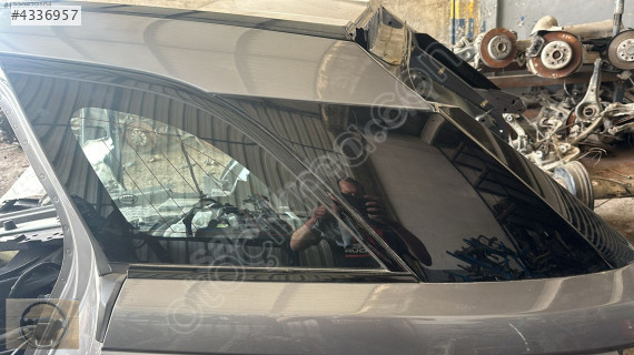 RANGE ROVER VELAR L560 ARKA ÇAMURLUK BAKALİTİ BURSA MG