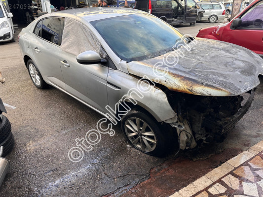 Renault Megane 4 Çıkma Kesme Tavan