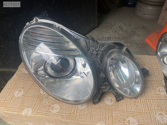 211 E SERİSİ MAKYAJLI XENON TEK BEYİN SAĞ FAR MERCEDES