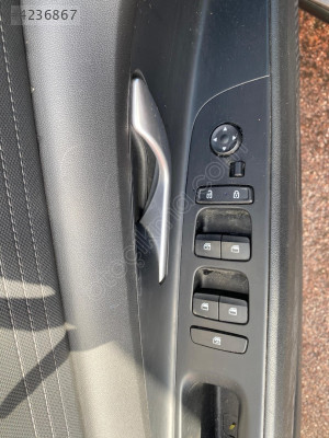 2021 Hyundai Elantra Dörtlü Cam Düğmesi
