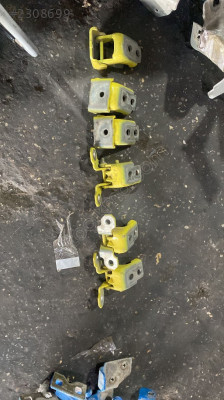 RENAULT CLİO 4 MENTEŞELER