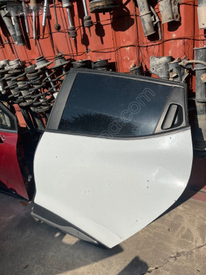 RENAULT CLİO 4 SOL ARKA KAPI