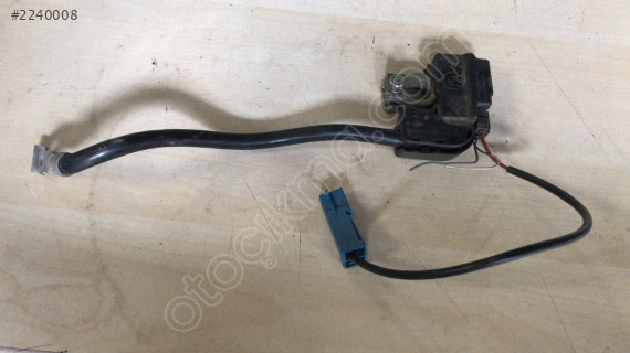 2006-2011 BMW 3 serisi E90/E91/E92/E92 Negative (eksi) kutup