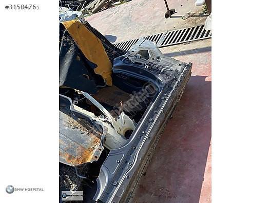 BMW F10 SAĞ MARŞPİYEL DİREĞİ ( ORJİNAL )