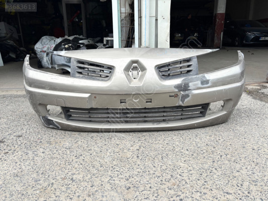 RENAULT MEGANE 2 ÖN TAMPON YANSANAYİ ÇIKMA