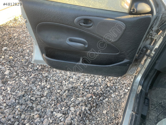 Ford escort hatchback  sol ön kapı döşemesi