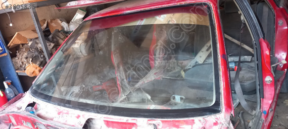 Çıkma mazda 626 ön cam