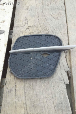 BMW X5 E70 ön tampon sağ ızgara