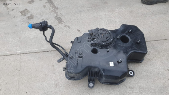 bmw 1.16d f40 2023 çıkma orjinal adblue deposu (son fiyat)