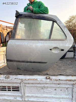 Laguna 2 sol arka kapı