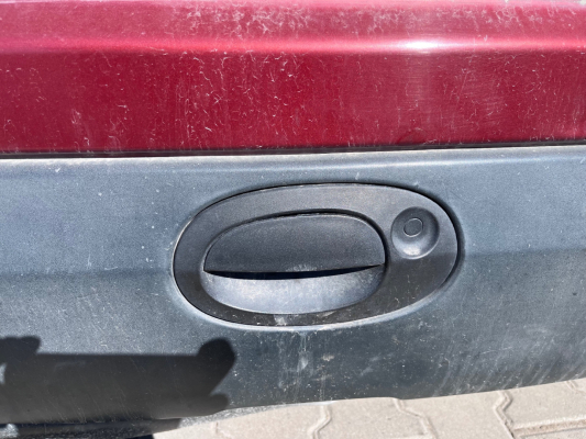Renault Kangoo bagaj açma kolu