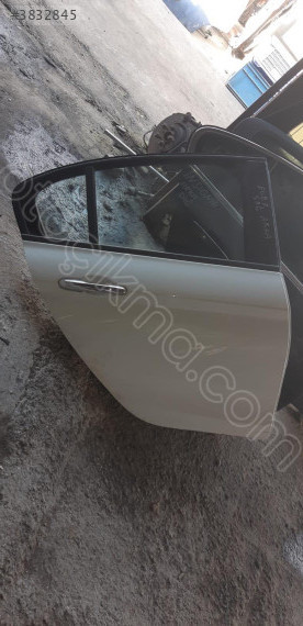 FİAT EGEA ÇIKMA SAĞ ARKA KAPI