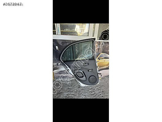 Nissan micra arka sol kapı döşemesi