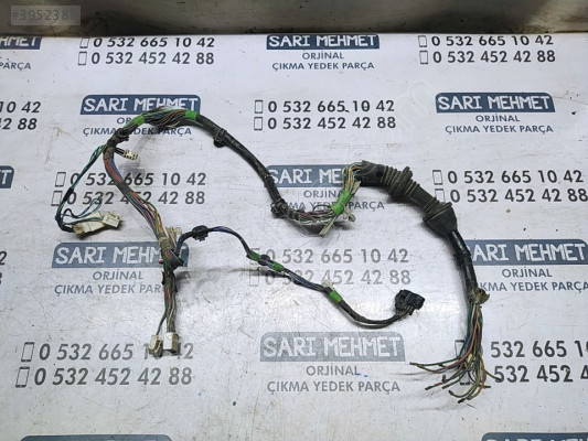 ÇIKMA TOYOTA YARİS SAĞ ÖN KAPI İÇ TESİSATI
