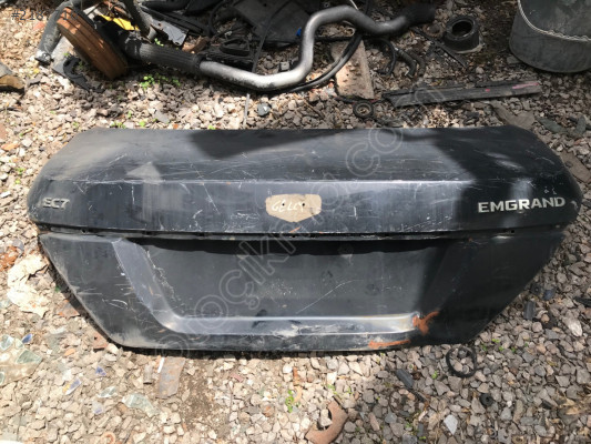 Geely Emgrand Bagaj Kapağı