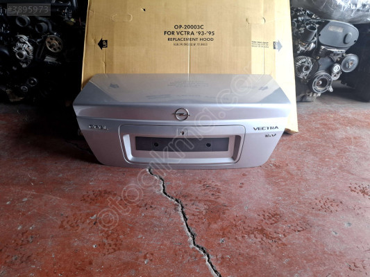 ÖZMEN OPEL VECTRA B MAKYAJLI ARKA BAGAJ KAPAĞI KOMPLE
