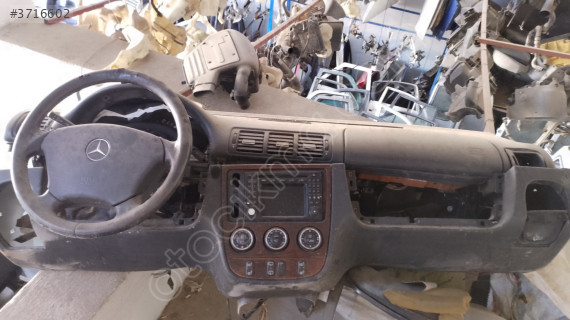 Mercedes ML 40 dolu göğüs