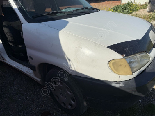 Peugeot partneri sağ ön Çamurluk