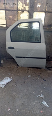 DACİA LOGAN SAĞ ARKA  KAPI