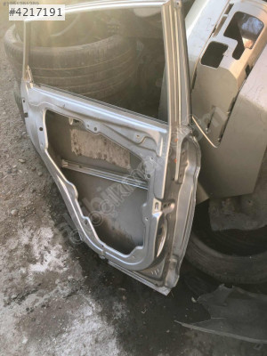 Ford fiesta sol arka kapı