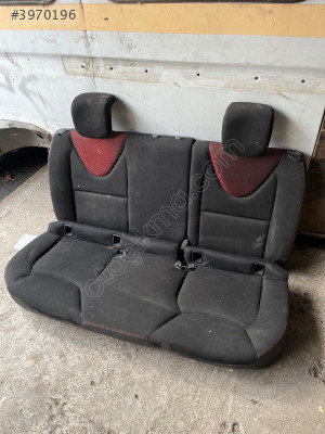 Renault Clio 4 Arka Koltuk