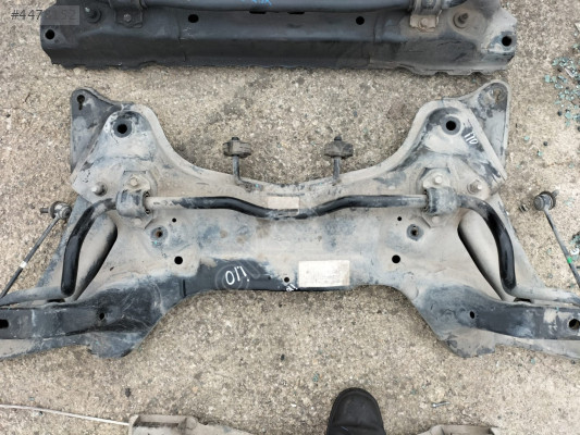 HYUNDAİ İ10 ÖN TRAVERS ÜÇEL OTO ÇIKMA BURSA