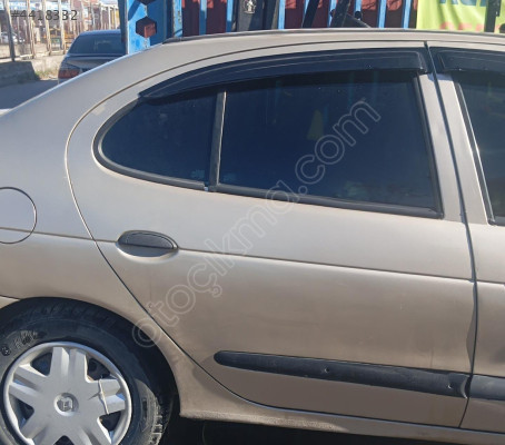 renault megane 1 sağ arka kapı dolu