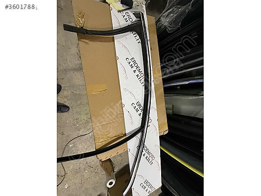 PEUGEOT 508 SAĞ ÖN KAPI CAM ÜST ÇITASI
