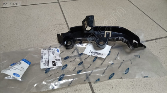 Ford Transit Connect Ön Sağ Tampon Tutucu