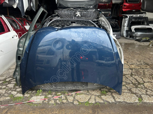 Opel Corsa e kaput