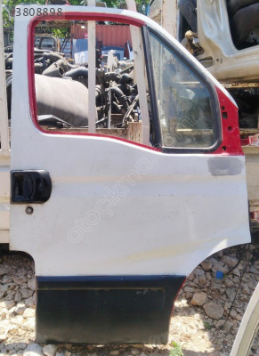 IVECO DAİLY 35 C15  SAĞ ÖN KAPI ÇIKMA ÇEVİK OTO