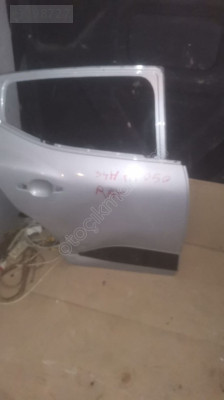 DACIA SANDERO SAĞ ARKA KAPI