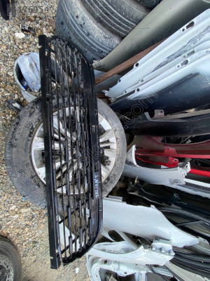 Renault taliant ön tampon alt (orta) ızgara