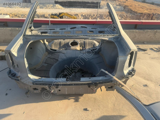 2004-2008 OPEL VECTRA C ARKA ÇAMURLUK KESME ORJ ÇIKMA