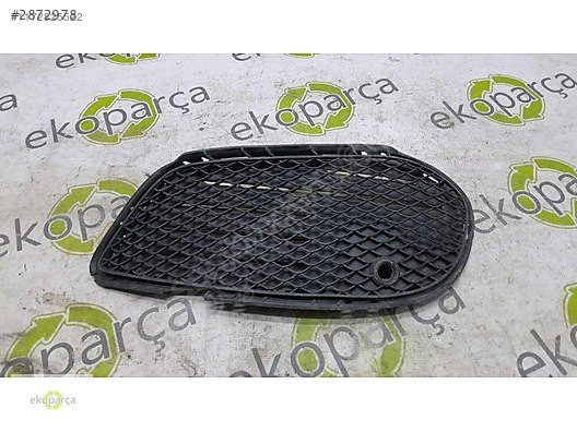 MERCEDES C 2015 2018 W205 SAĞ ÖN TAMPON IZGARASI A2058854123